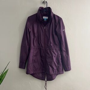 Columbia windbreaker with hood size small